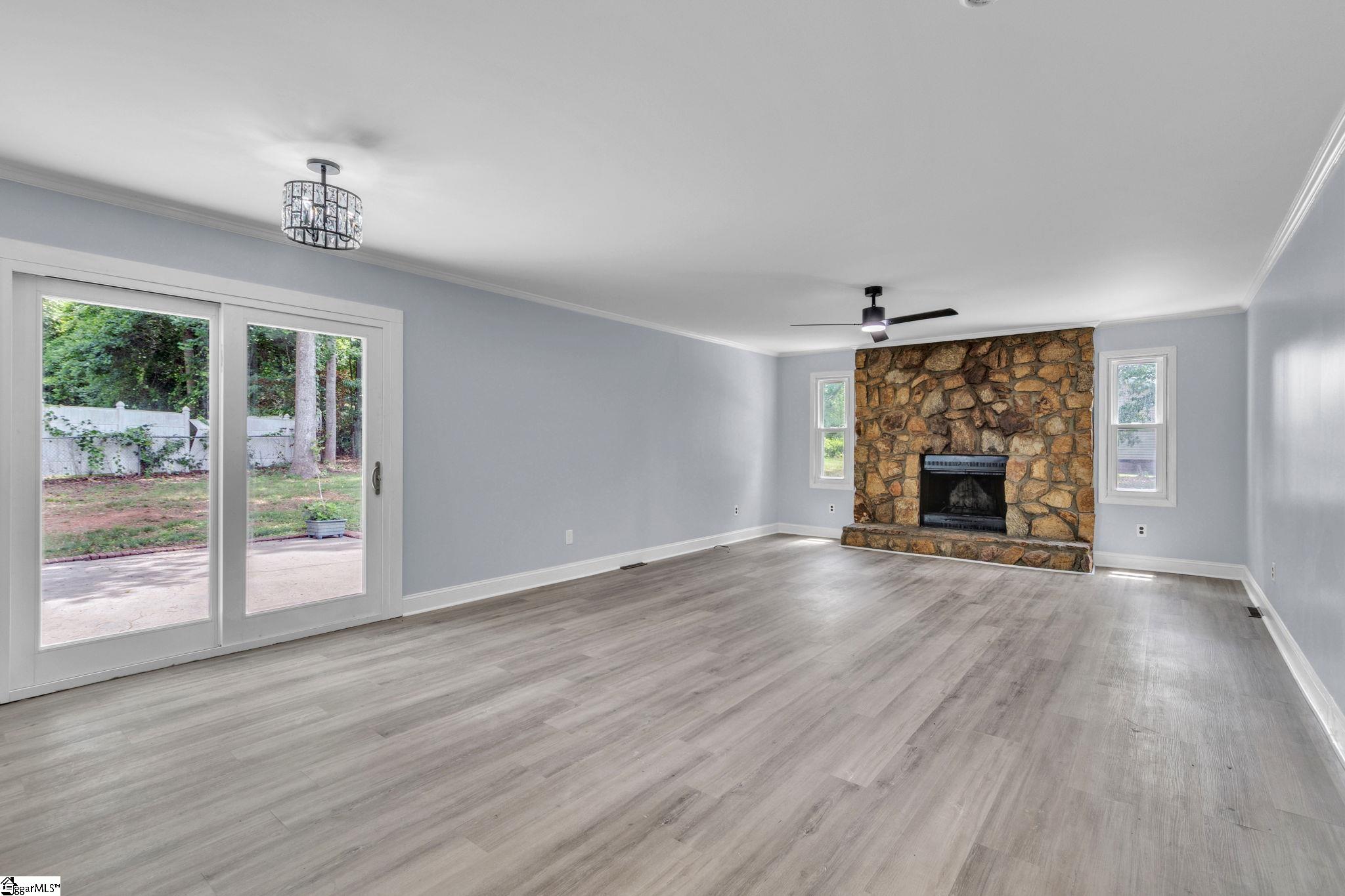 101 Cedar Lane Easley, SC 29642 - Photo 4 of 24