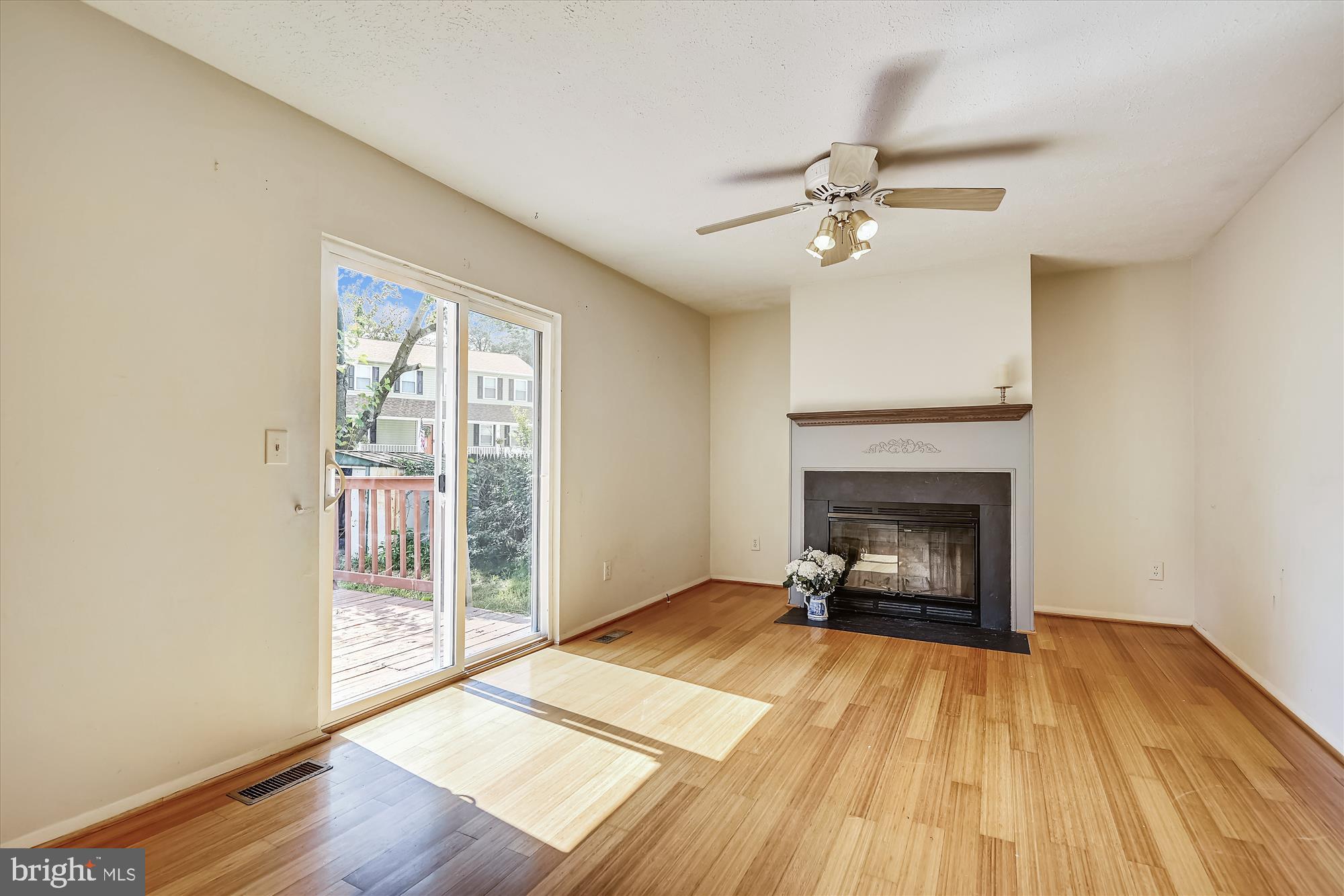 1210 Hunter Road Pasadena, MD 21122 - Photo 3 of 42 Family Room w/hardwood flooring is off the Kitchen