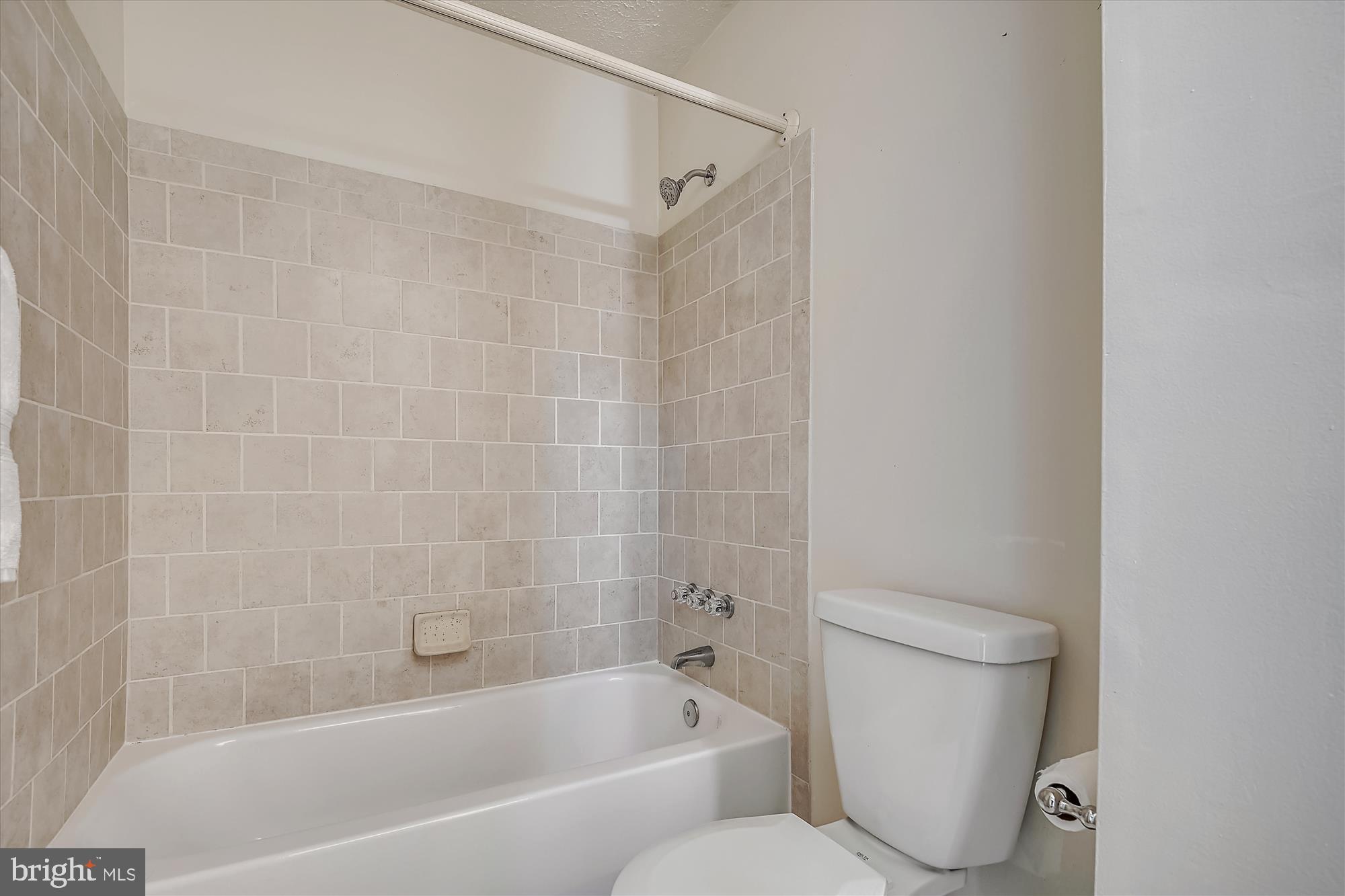 1210 Hunter Road Pasadena, MD 21122 - Photo 28 of 42 Hall Bath
