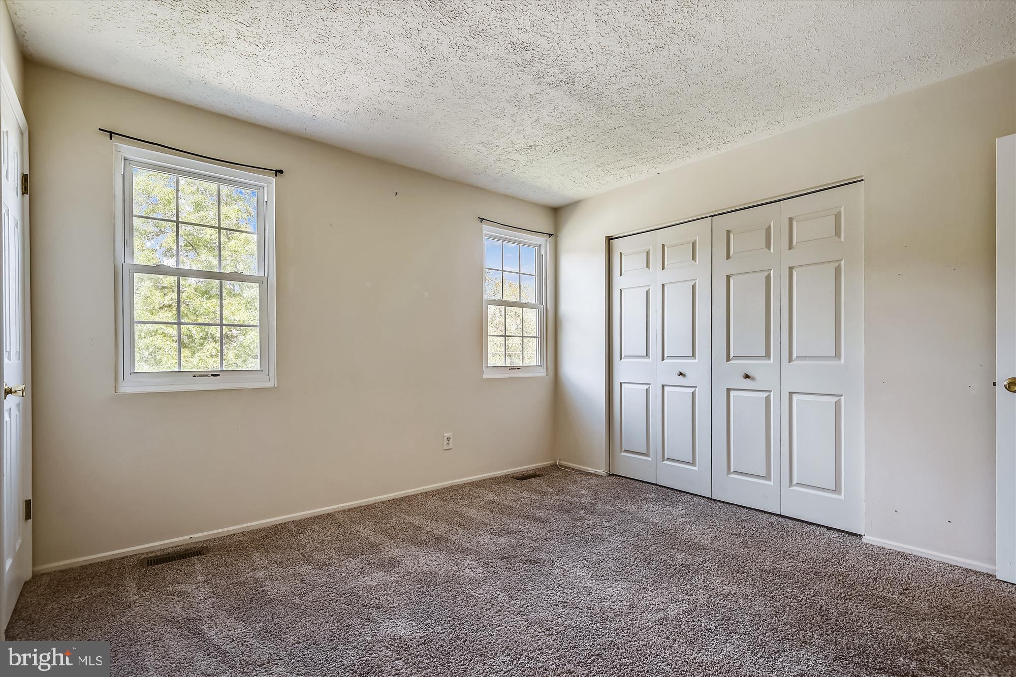 1210 Hunter Road Pasadena, MD 21122 - Photo 30 of 42 Large double closet in Bedroom 3