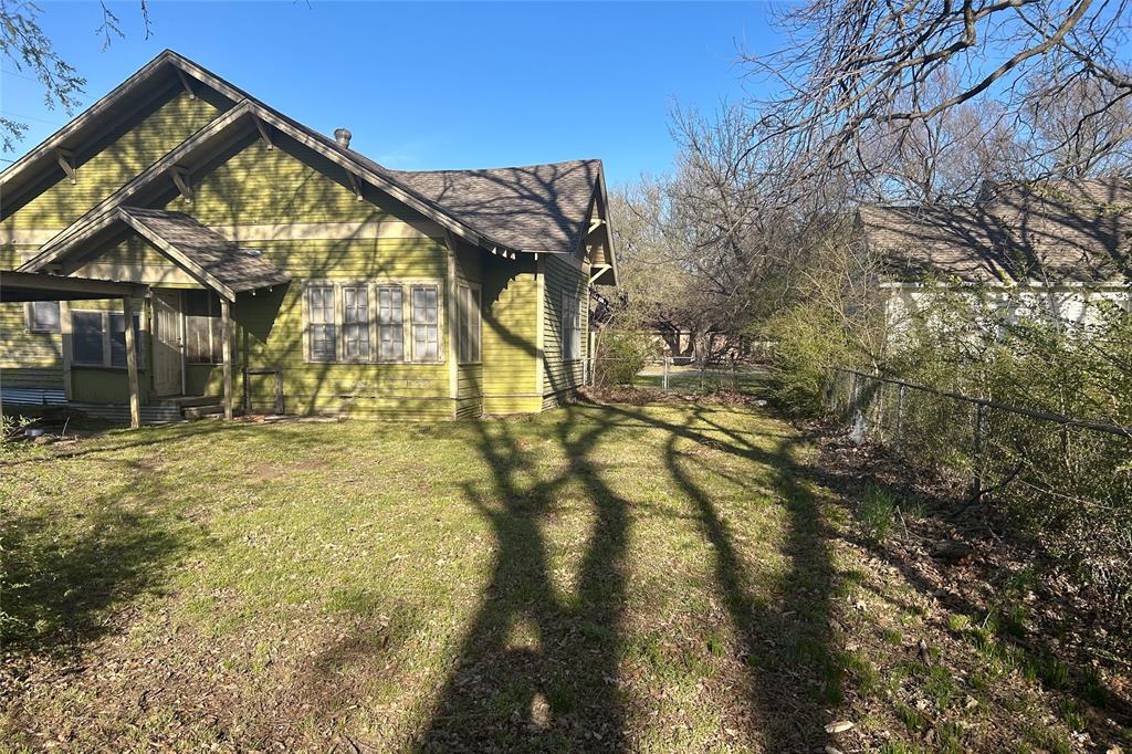 701 South Clements Street Gainesville, TX 76240 - Photo 6 of 28