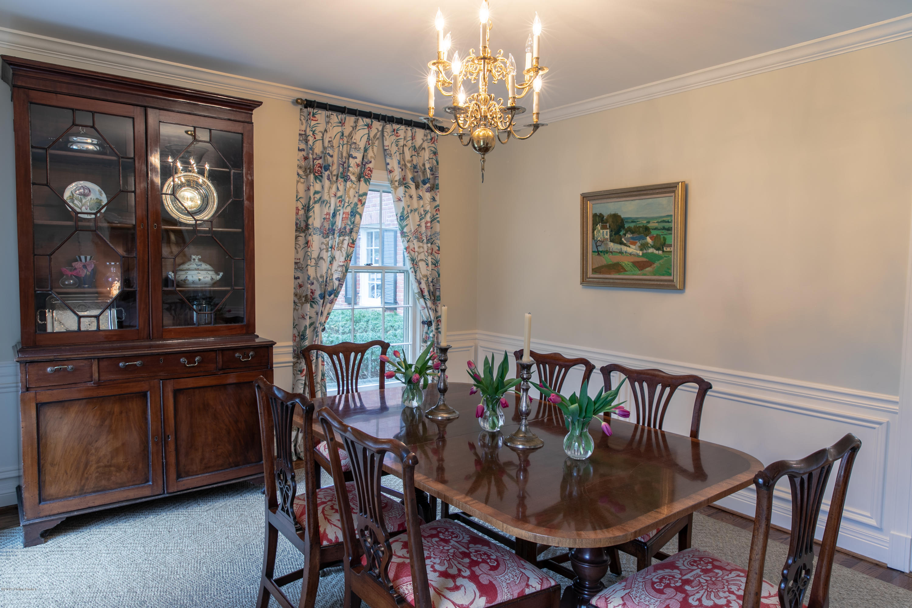 155 Totem Road Louisville, KY 40207 - Photo 7 of 54 0U2A0358-HDR