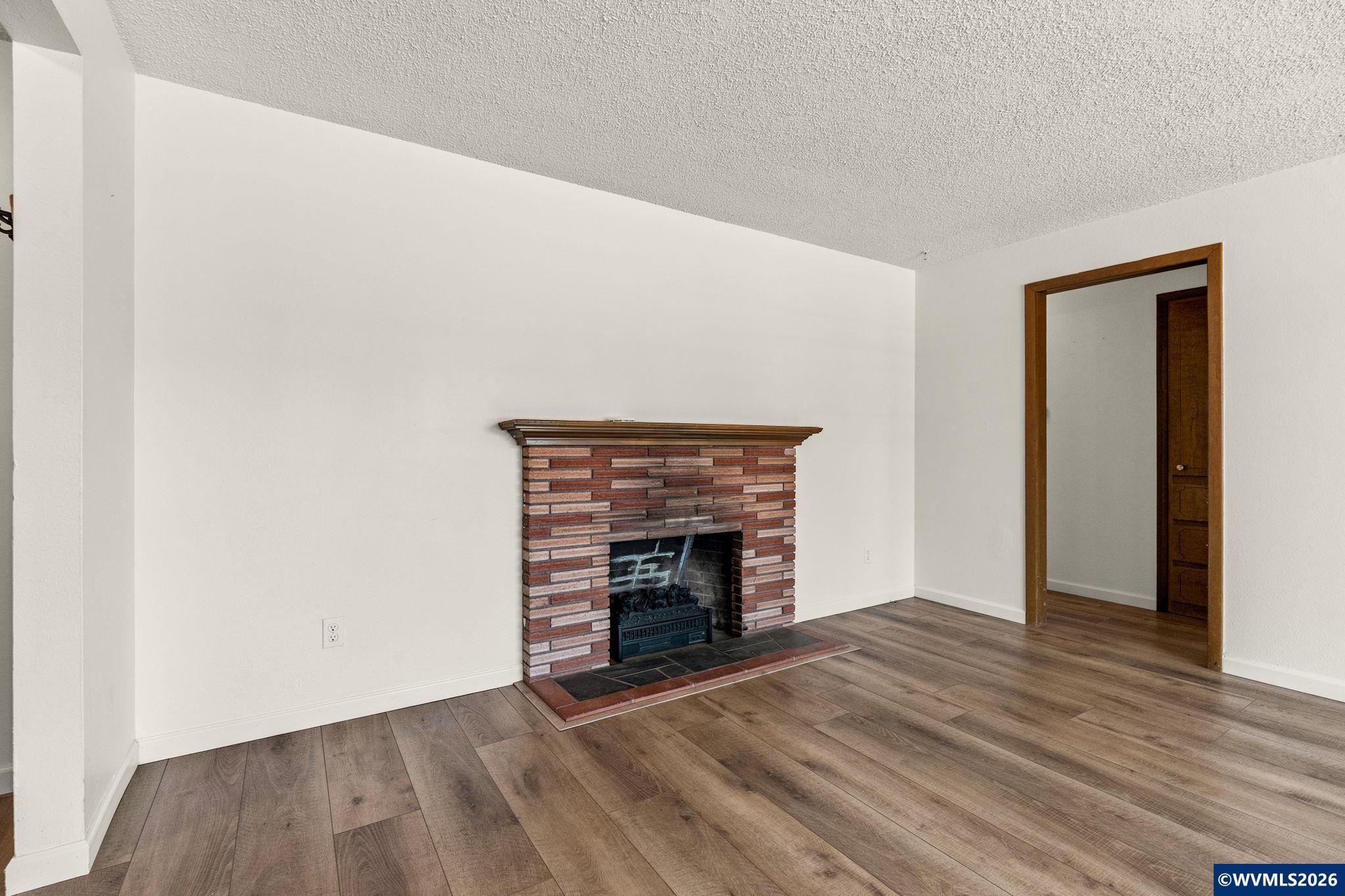 2500 Southeast Tudor Way Albany, OR 97322 - Photo 11 of 37