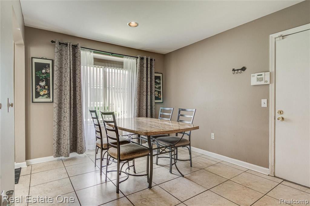 27860 Evergreen Road Lathrup Village, MI 48076 - Photo 4 of 18