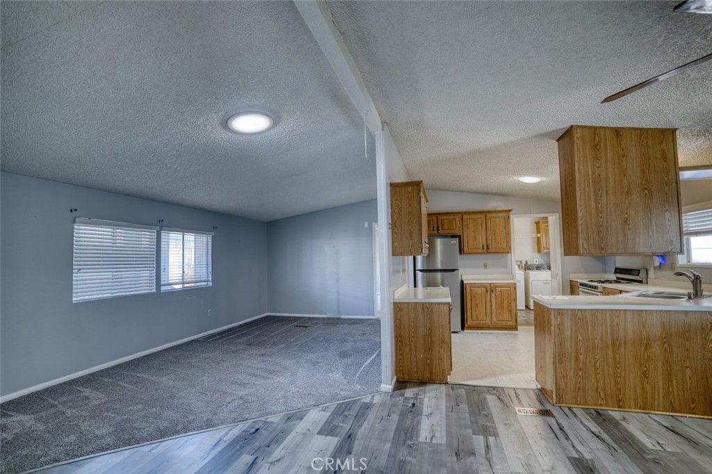 4616 North River Road, Unit 8 Oceanside, CA 92057 - Photo 16 of 40