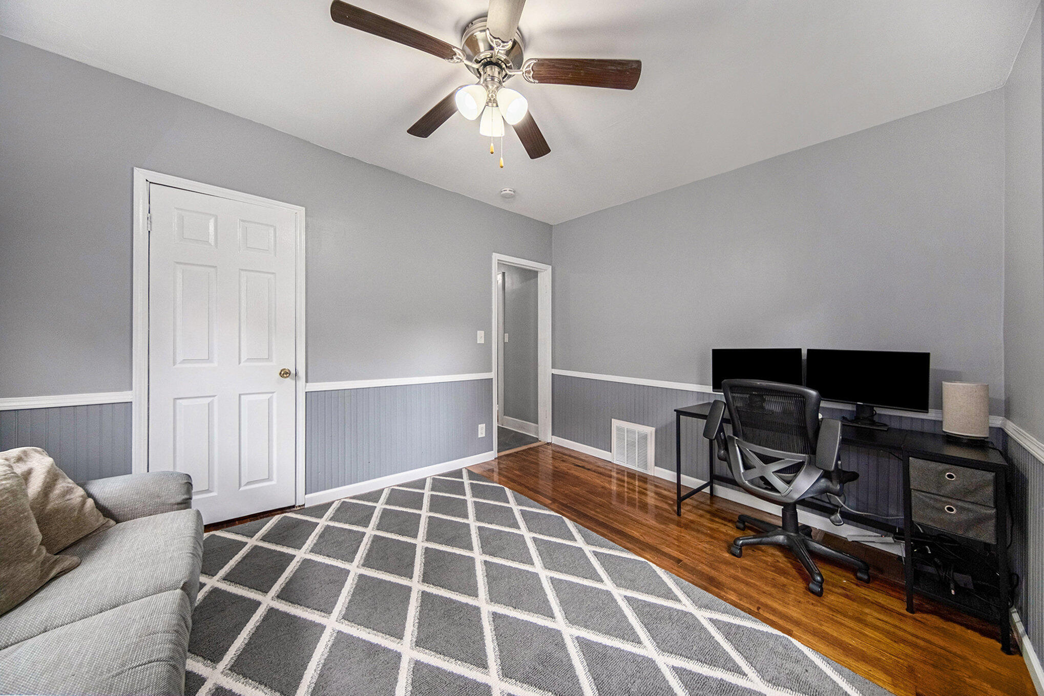 1108 Sixth Street Jackson, MI 49203 - Photo 11 of 18 011_sbp_16