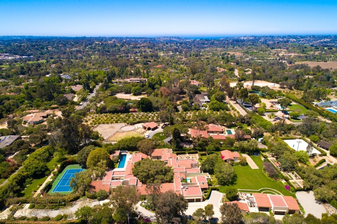 6130 Lago Lindo Rancho Santa Fe, CA 92067 - Photo 1 of 25