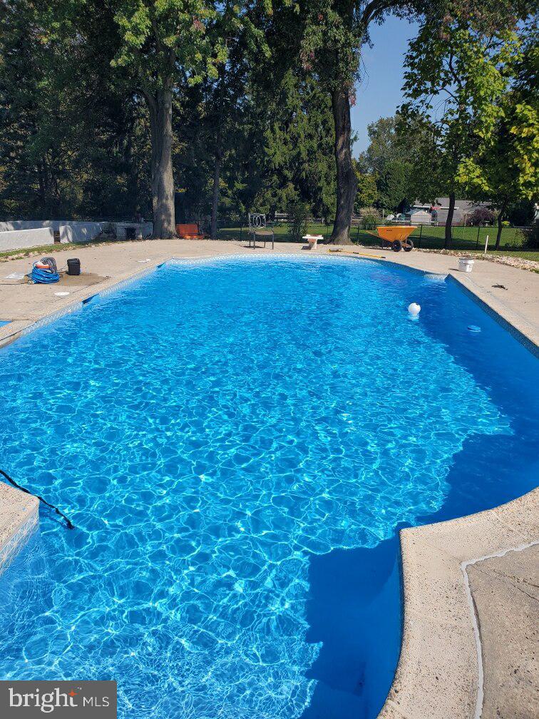 1213 Township Line Road Phoenixville, PA 19460 - Photo 38 of 40 Swimming Pool