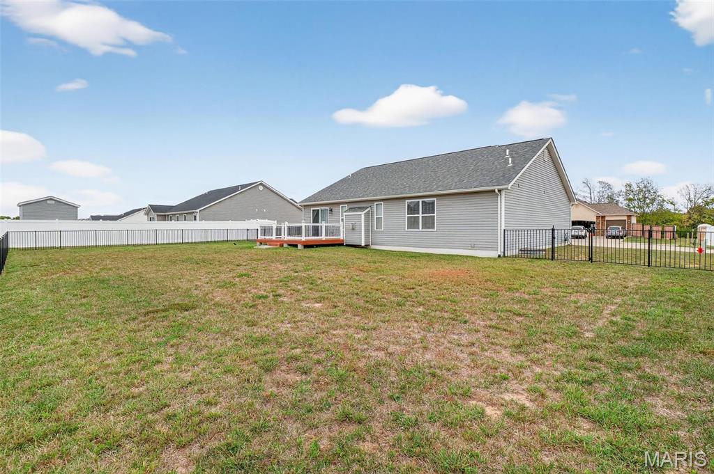 1126 Castle Green Drive Waterloo, IL 62298 - Photo 28 of 36