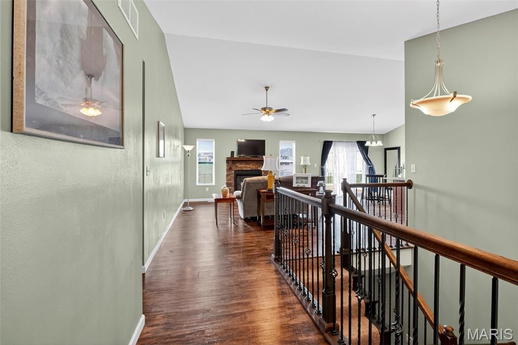 1126 Castle Green Drive Waterloo, IL 62298 - Photo 3 of 36