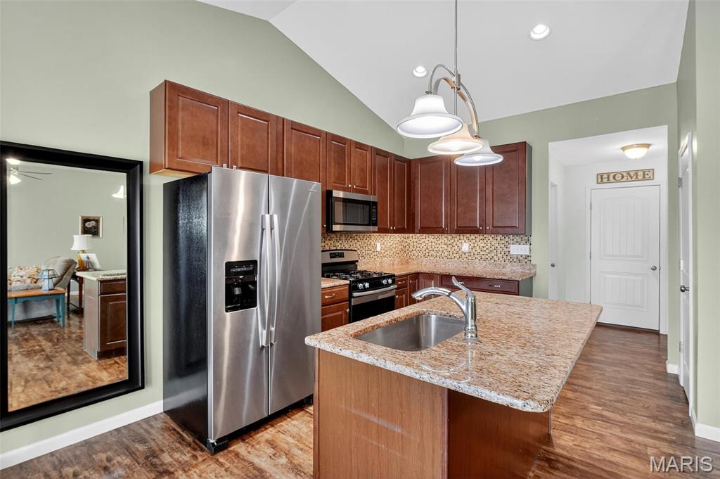 1126 Castle Green Drive Waterloo, IL 62298 - Photo 9 of 36