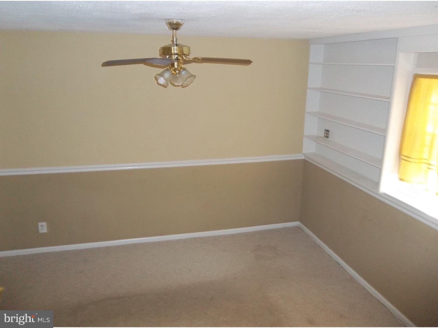1114 Perth Road Williamstown, NJ 08094 - Photo 10 of 24 Family Room
