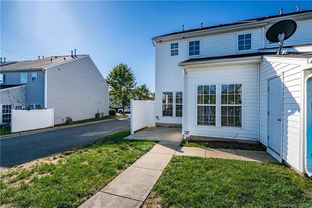 16240 Hayfield Road Charlotte, NC 28213 - Photo 34 of 35 Gallery Image 34