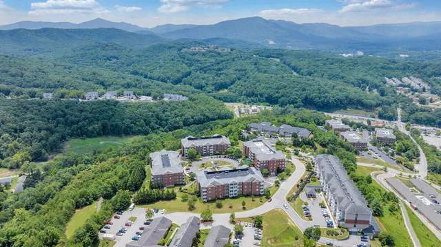 $286,000 | 4444 Pheasant Ridge Road, Unit 207, Roanoke, VA 24014
