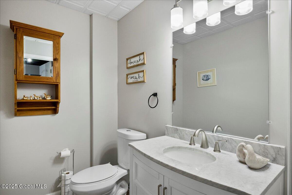 31 Tamarack Lane Colonie, NY 12309 - Photo 13 of 42 06-P1040934