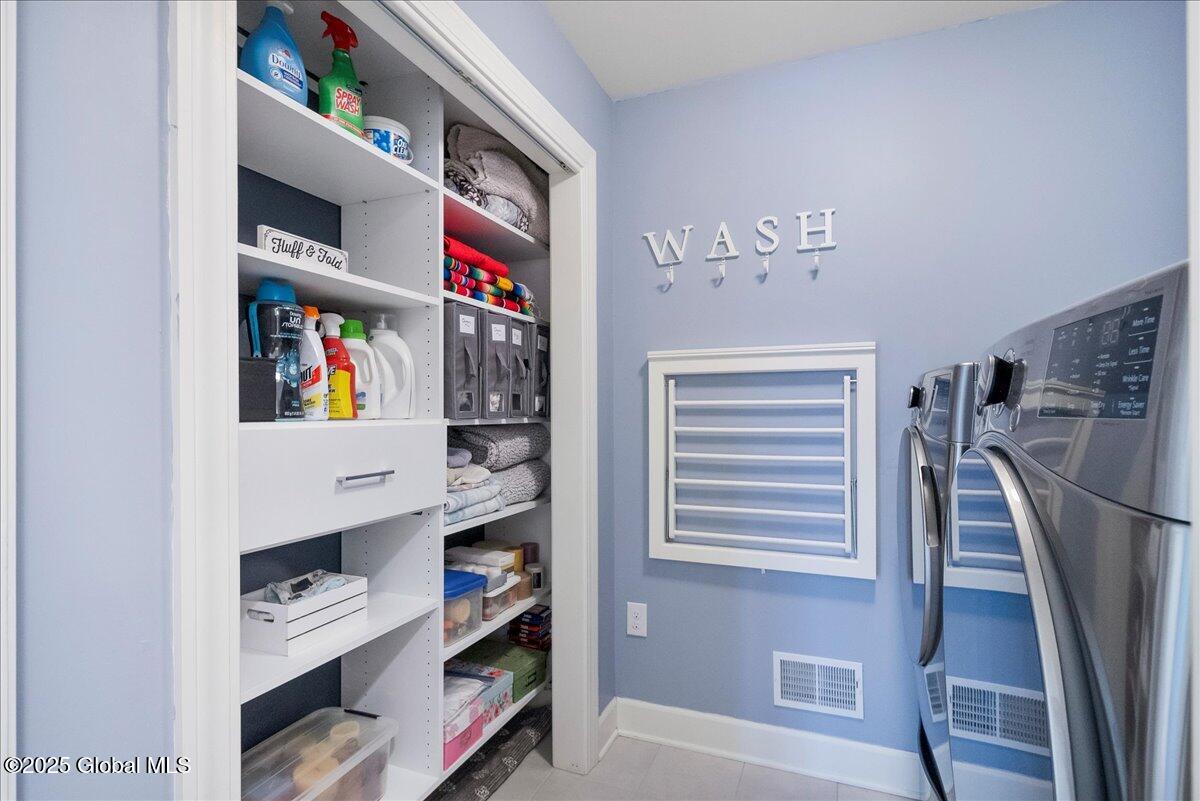 31 Tamarack Lane Colonie, NY 12309 - Photo 27 of 42 28-P1060130