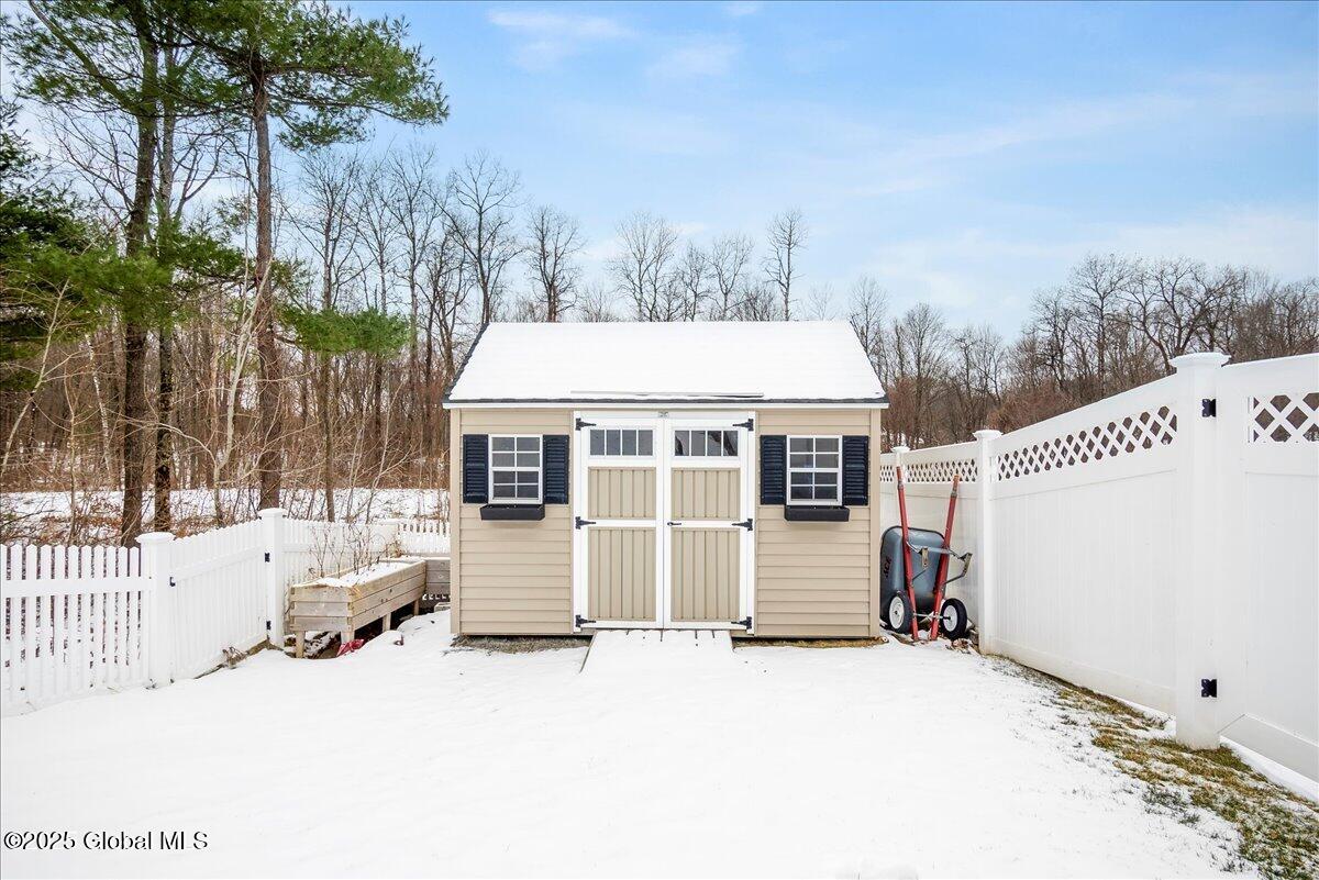 31 Tamarack Lane Colonie, NY 12309 - Photo 41 of 42 43-P1060310