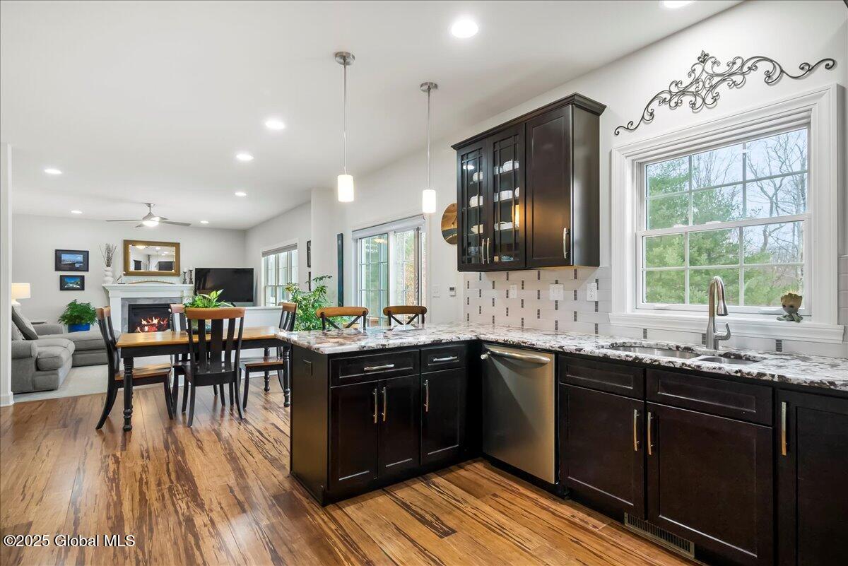 31 Tamarack Lane Colonie, NY 12309 - Photo 6 of 42 14-P1060010