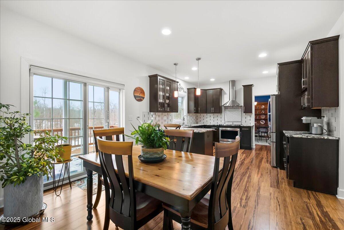 31 Tamarack Lane Colonie, NY 12309 - Photo 9 of 42 11-P1040989