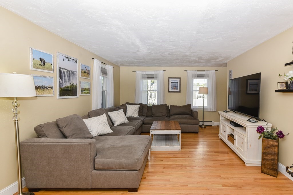 200 Cedarwood Road Stoughton, MA 02072 - Photo 5 of 28