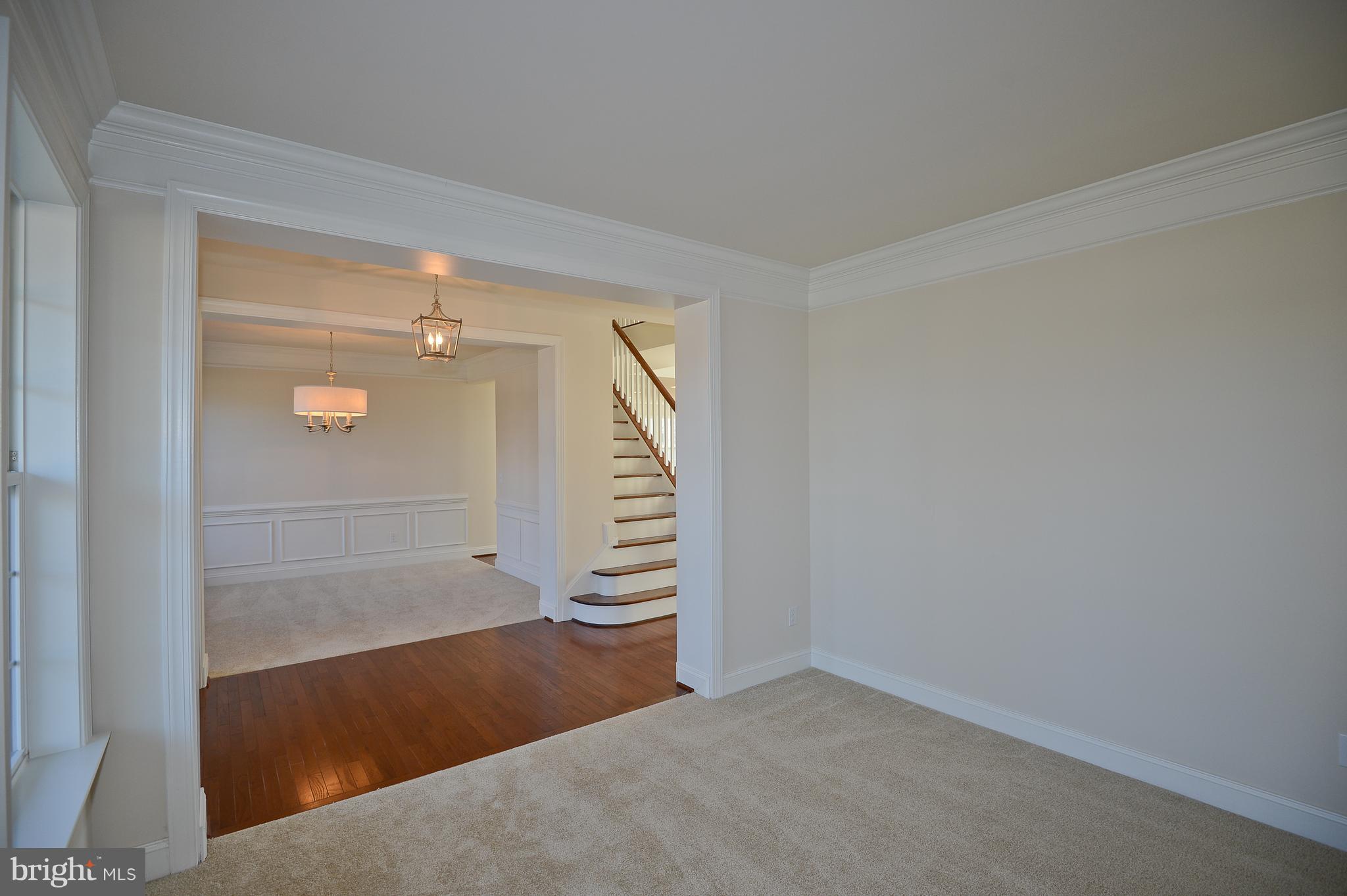 9038 Sudley Road, Unit 15A Manassas, VA 20110 - Photo 2 of 29 Living Room