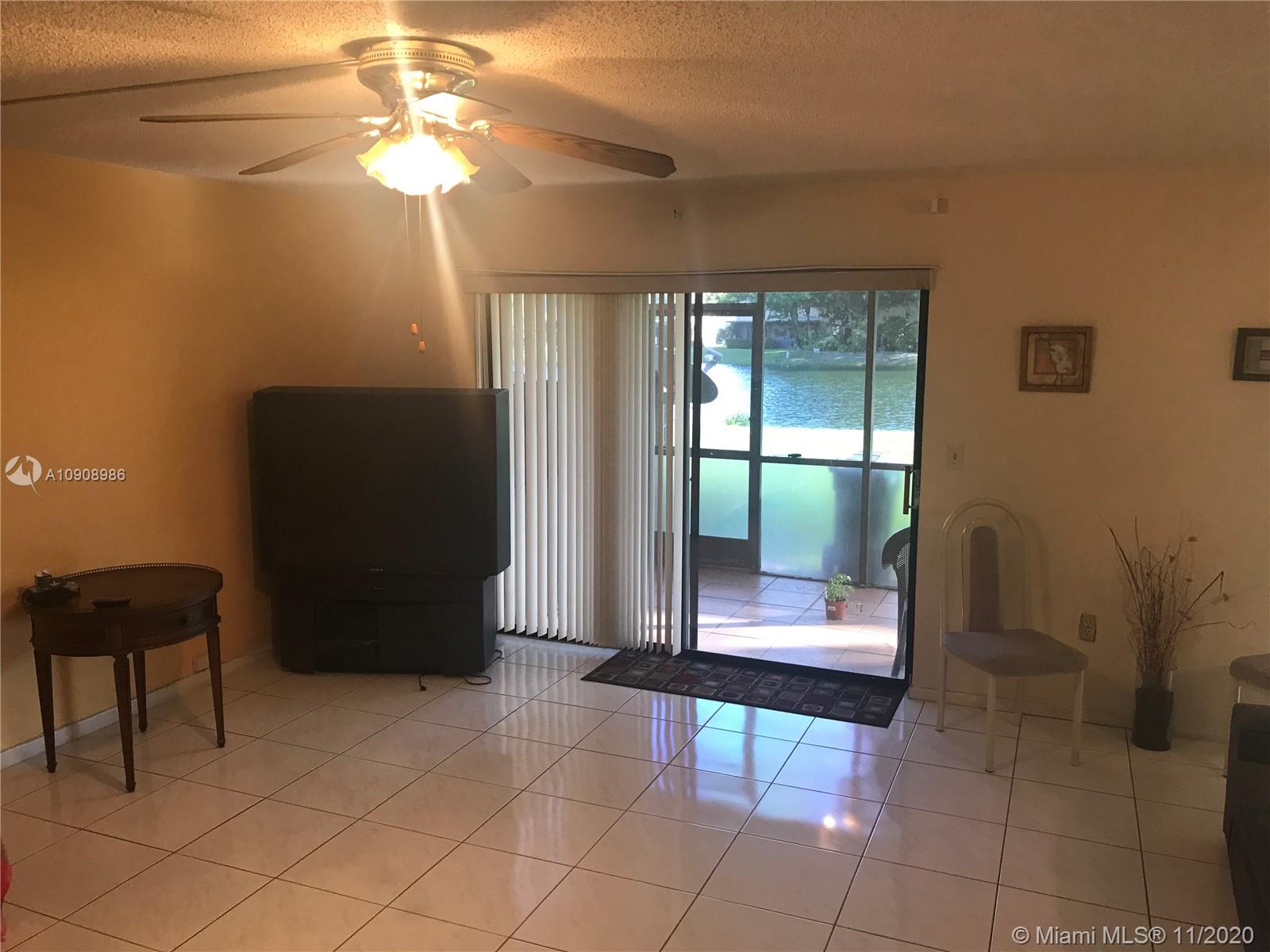 5465 Gate Lake Road, Unit 5465 Tamarac, FL 33319 - Photo 8 of 18