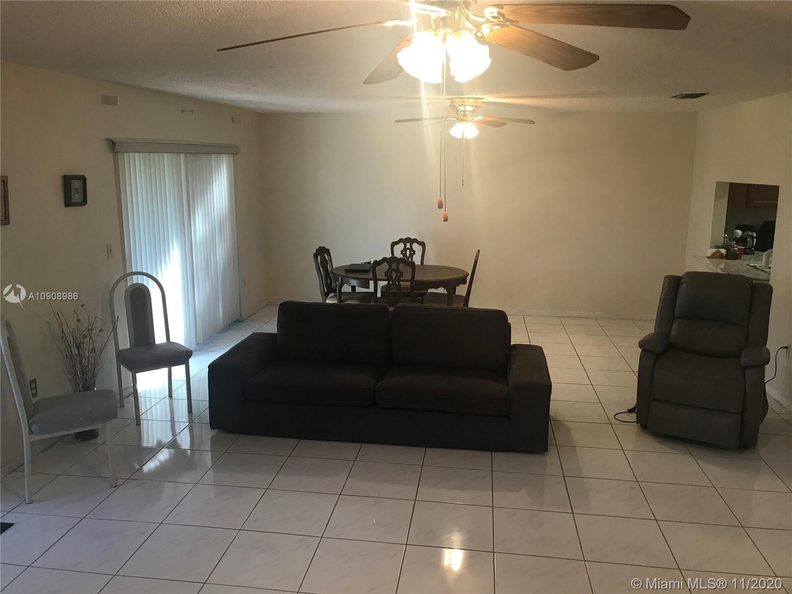 5465 Gate Lake Road, Unit 5465 Tamarac, FL 33319 - Photo 10 of 18