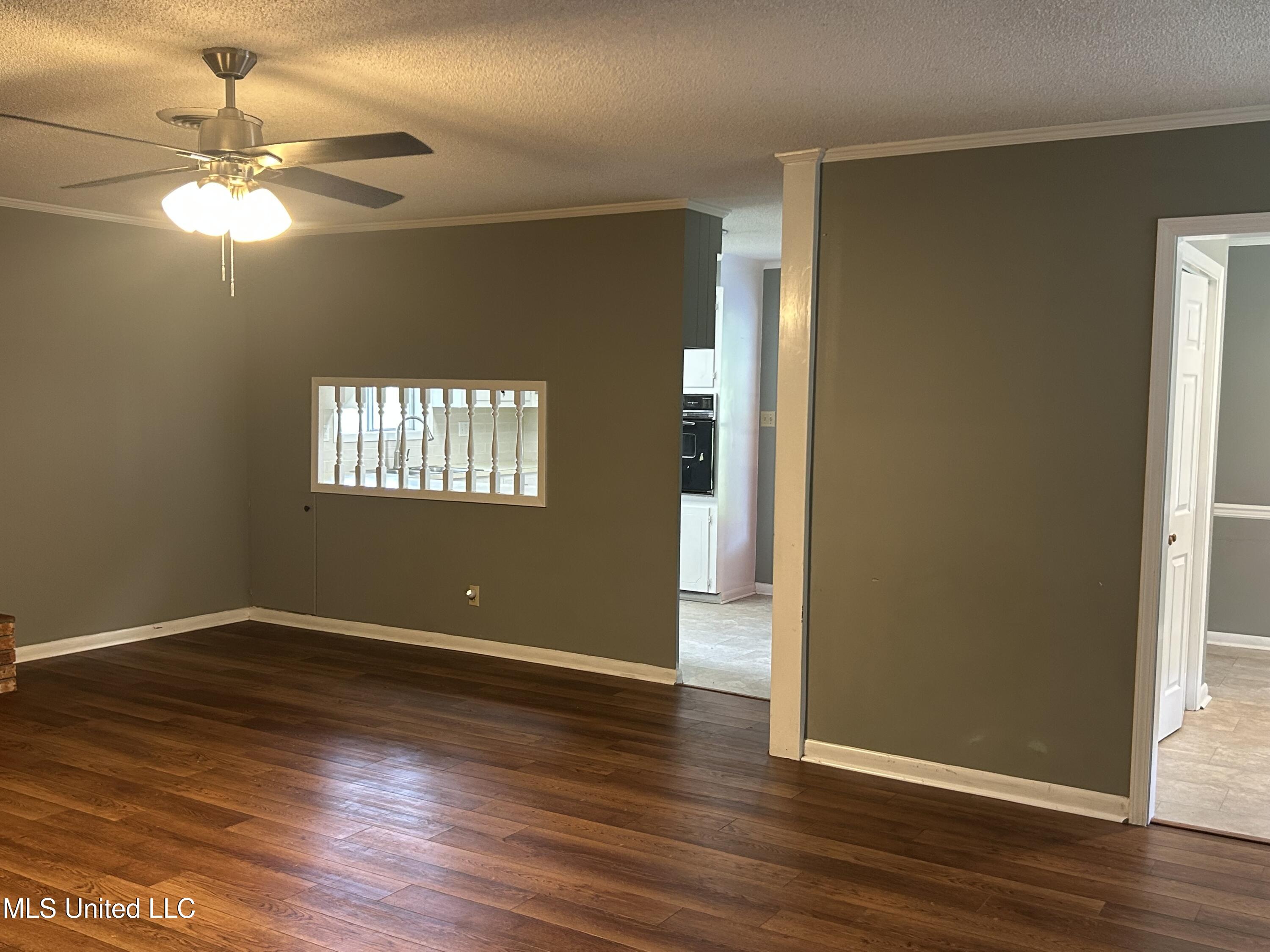 11 Shadow Lane Natchez, MS 39120 - Photo 6 of 21 IMG_1198