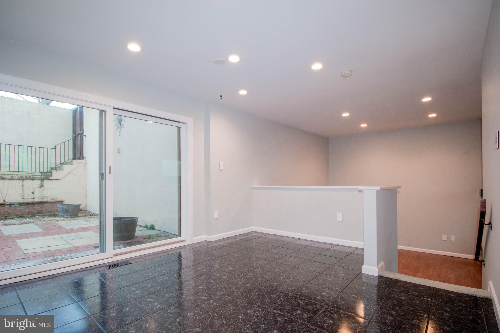 11660 Mediterranean Court Reston, VA 20190 - Photo 4 of 12 could be used as a dining room, music room, etc...