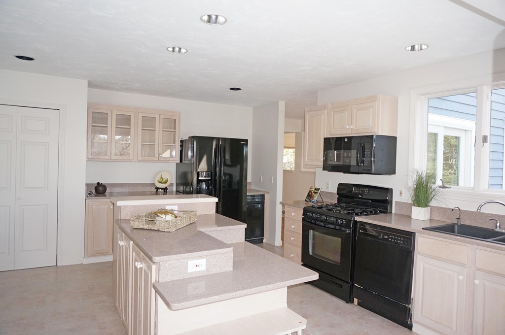 215 Whiley Road Groton, MA 01450 - Photo 15 of 30