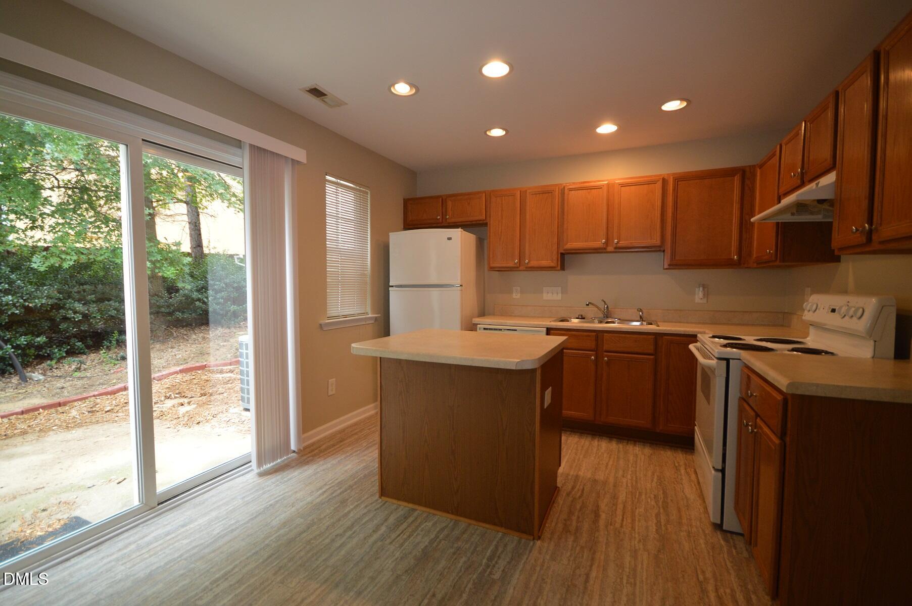 8026 River Watch Lane Raleigh, NC 27616 - Photo 10 of 27 DSC_0017