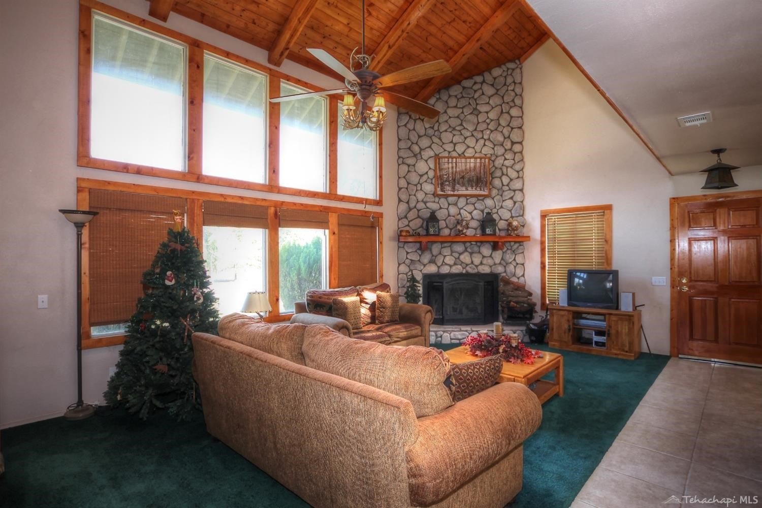 26600 Columbia Way Tehachapi, CA 93561 - Photo 5 of 32 Gallery Image 5