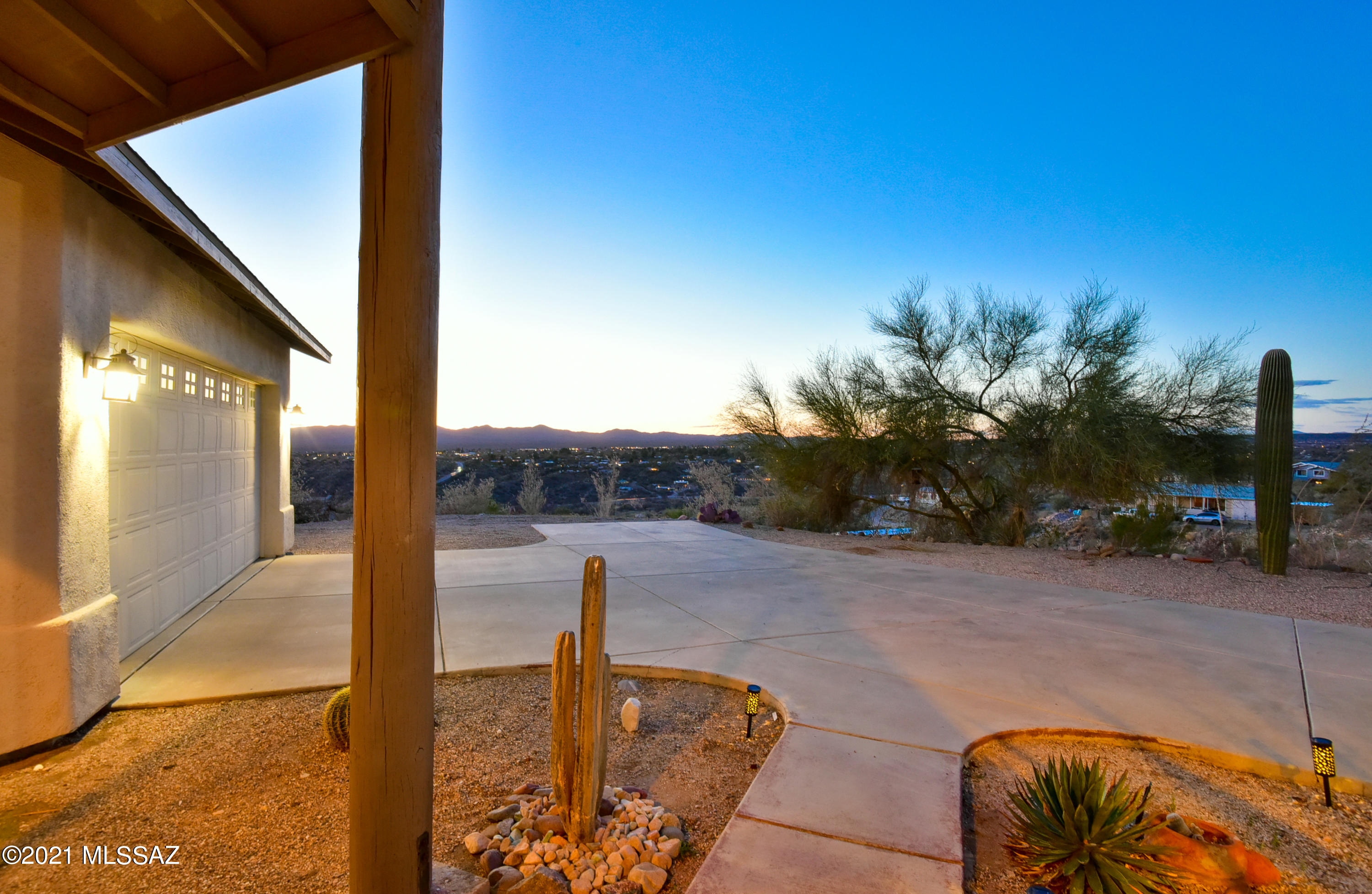 15021 North Swan Road Tucson, AZ 85739 - Photo 5 of 44 Gallery Image 5