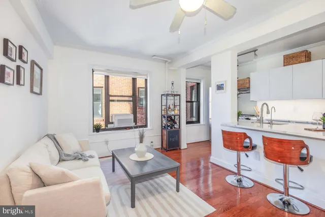 $3,195 | 2100 19th Street Northwest, Unit 701, Washington, DC 20009