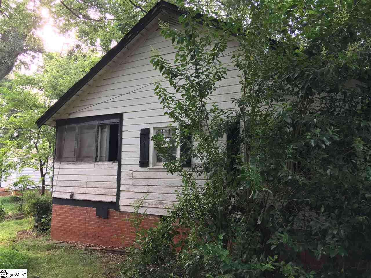 165 A Spartanburg Road Wellford, SC 29385 - Photo 4 of 4 Gallery Image 4