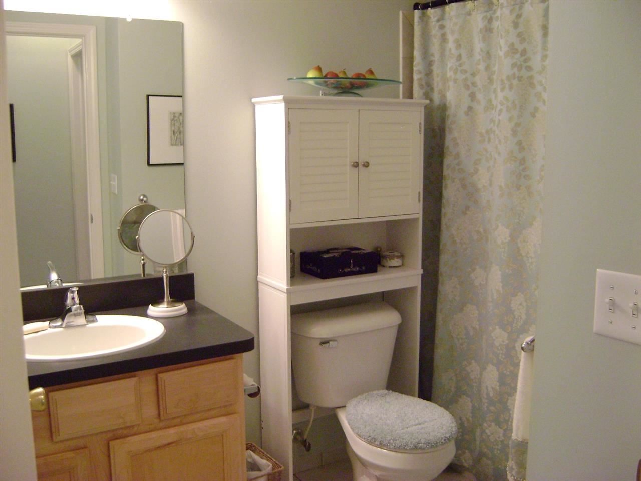 1696 Deepwood Circle Rochester, MI 48307 - Photo 9 of 14 31212740-8.JPG