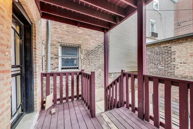 $1,750 | 1131 West Taylor Street, Unit 1R, Chicago, IL 60607