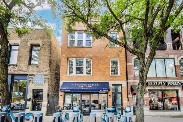 $1,750 | 1131 West Taylor Street, Unit 1R, Chicago, IL 60607