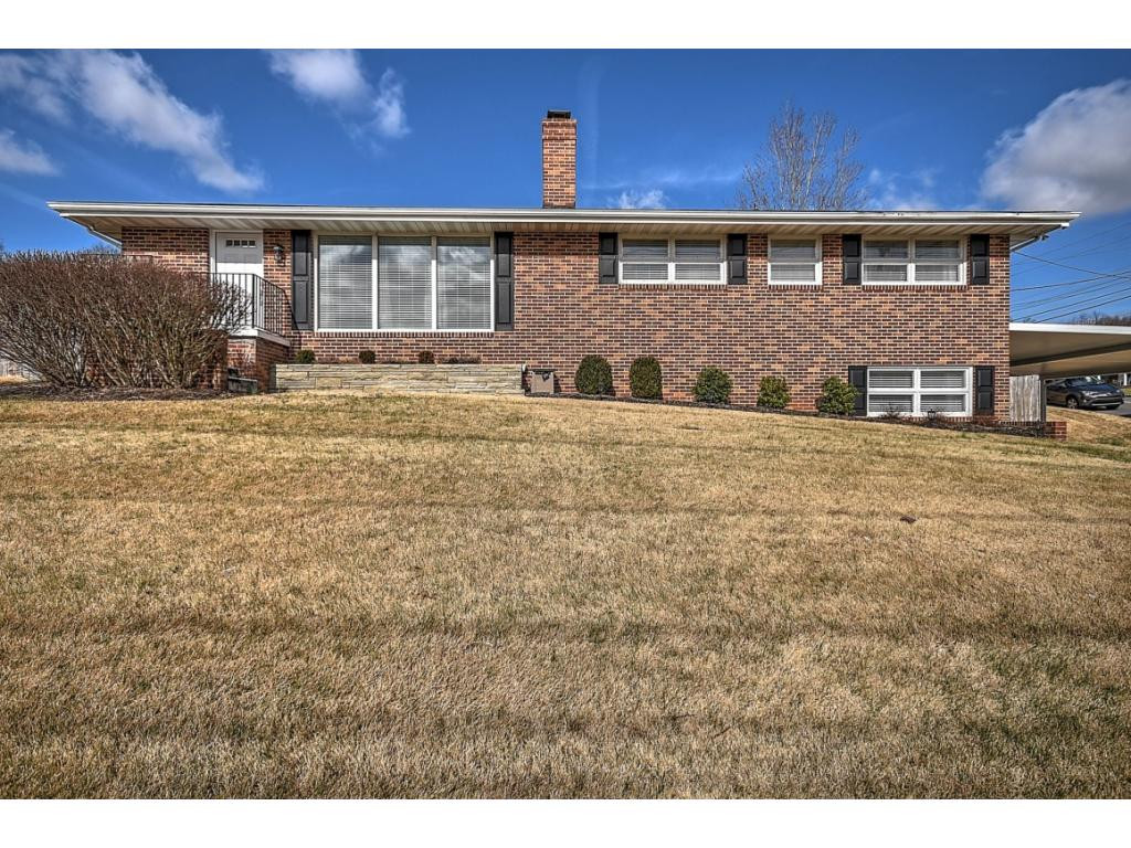 105 Carlton Road Bristol, TN 37620 - Photo 1 of 36 Welcome
