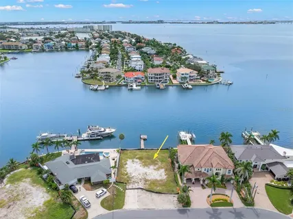 $1,290,000 | 2000 Dolphin Boulevard South, St. Petersburg, FL 33707
