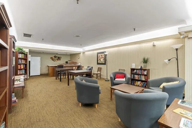 $149,900 | 6450 York Avenue South, Unit 308, Edina, MN 55435