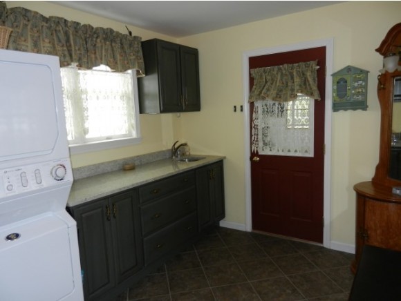 367 Mountain View Road Tinmouth, VT 05773 - Photo 17 of 40 Gallery Image 17