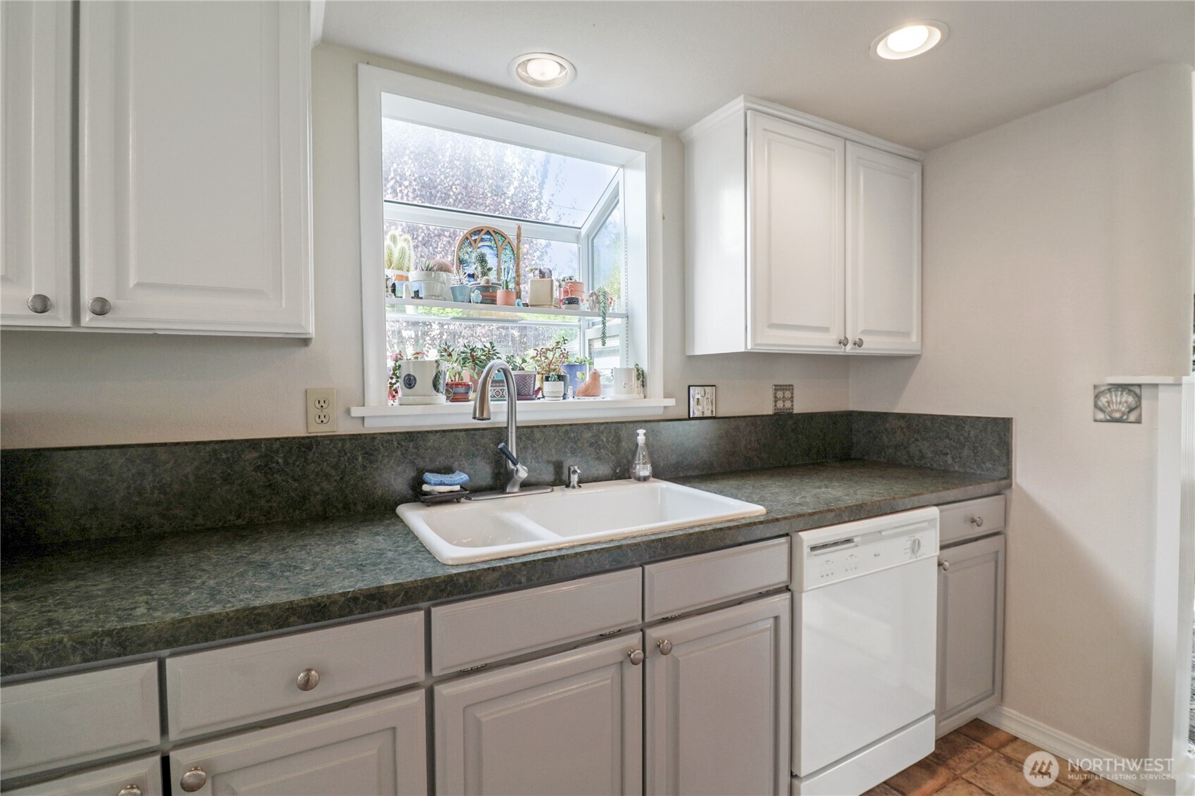 3225 Maringo Road Southeast Olympia, WA 98501 - Photo 12 of 39 Gallery Image 12