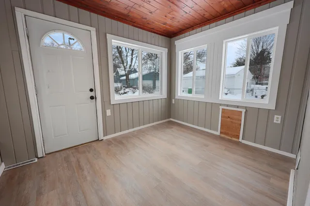 $169,000 | 1102 13th Avenue South, St. Cloud, MN 56301