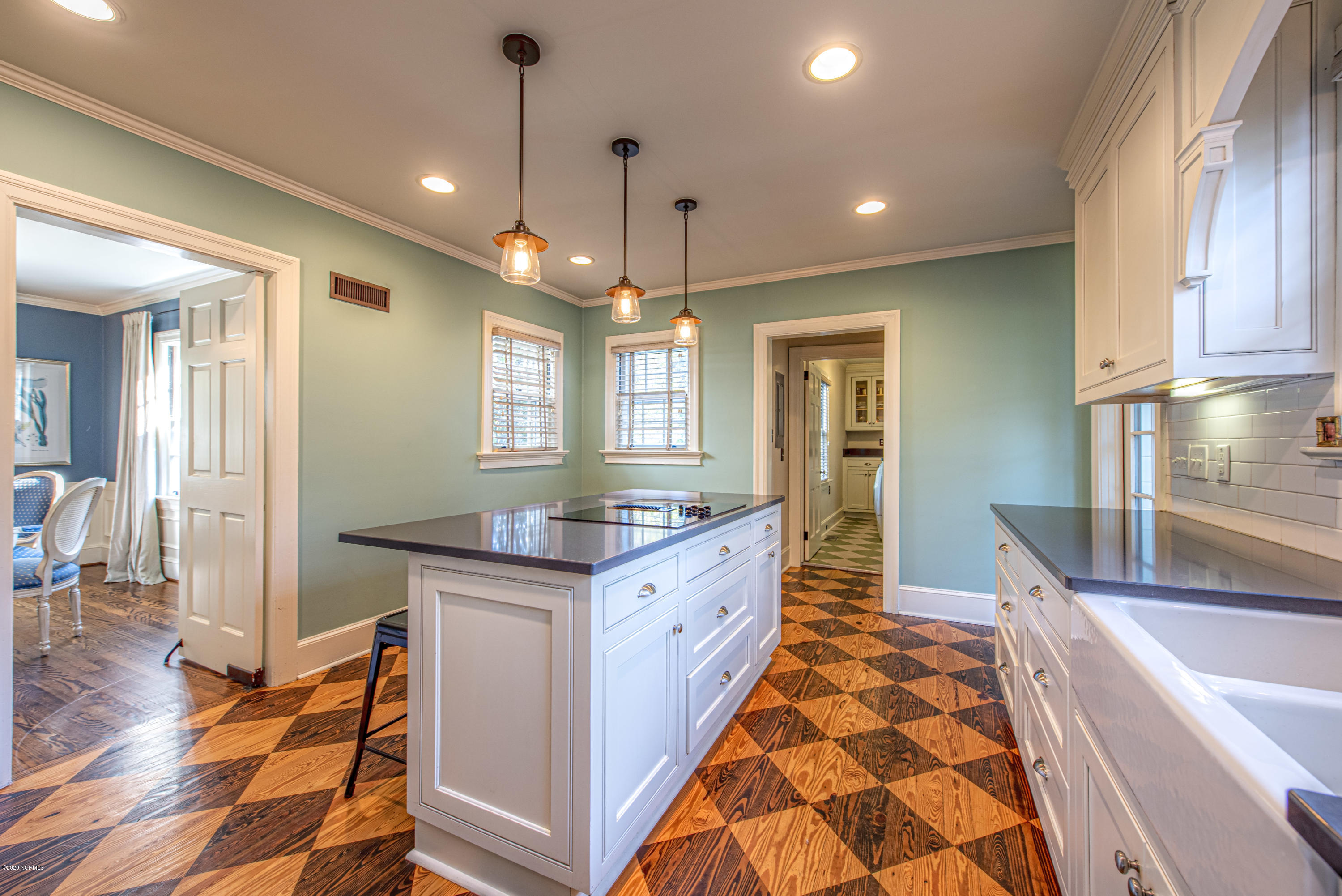 1509 Tryon Road New Bern, NC 28560 - Photo 13 of 43 Kitchen