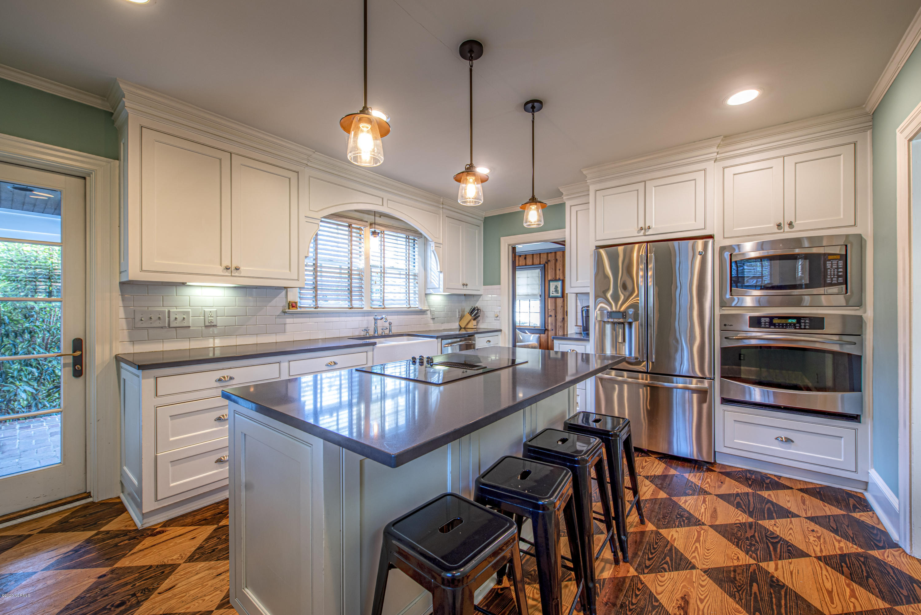 1509 Tryon Road New Bern, NC 28560 - Photo 3 of 43 Kitchen