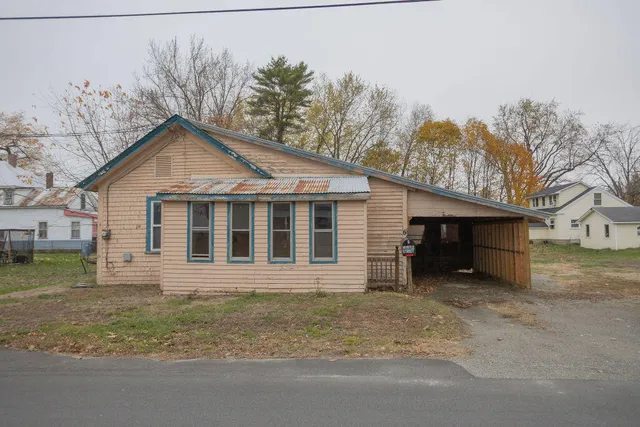 $109,000 | 6 Myrtle Street, Madison, ME 04950