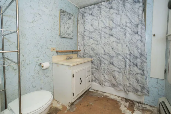 $80,000 | 6 Myrtle Street, Madison, ME 04950