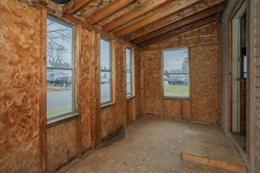 6 Myrtle Street Madison, ME 04950 - Photo 3 of 34 taylor-kaminsky-photo-3