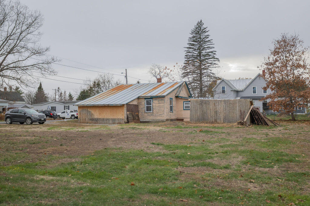 6 Myrtle Street Madison, ME 04950 - Photo 31 of 34 taylor-kaminsky-photo-31